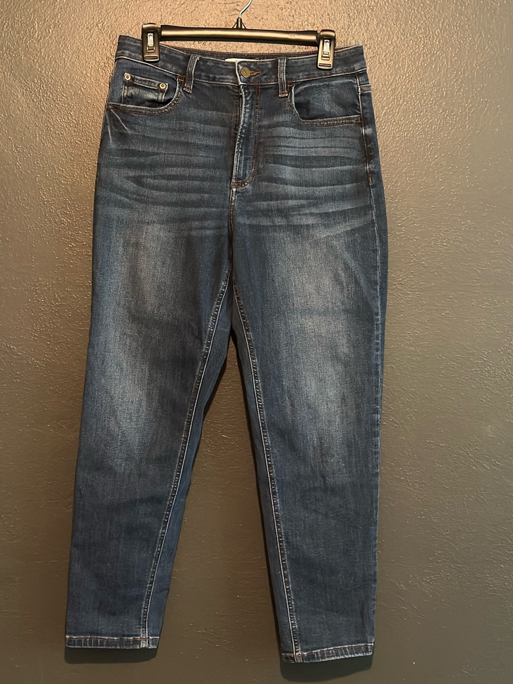 Ceros Dark Wash Cropped Women's Jeans